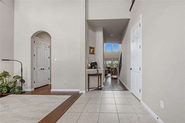 612 Cascada LN, Round Rock, TX 78681