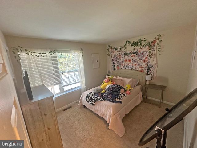 266 DOCHERY PL, Somerset, NJ 08873