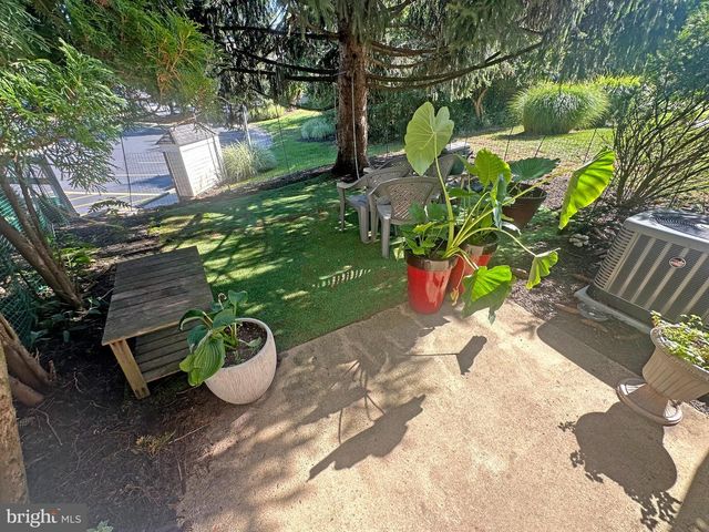 266 DOCHERY PL, Somerset, NJ 08873