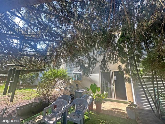 266 DOCHERY PL, Somerset, NJ 08873