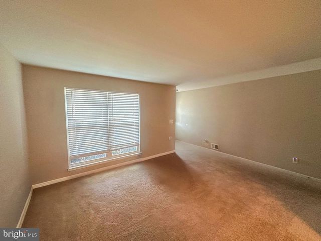 266 DOCHERY PL, Somerset, NJ 08873