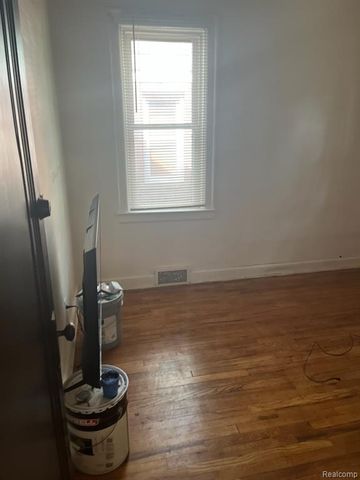 14880 Mendota Street, Detroit, MI 48238