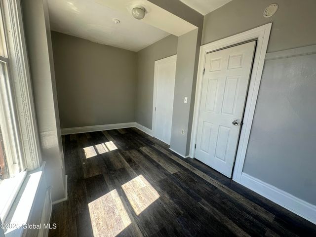 516 4th Street, Troy, NY 12180