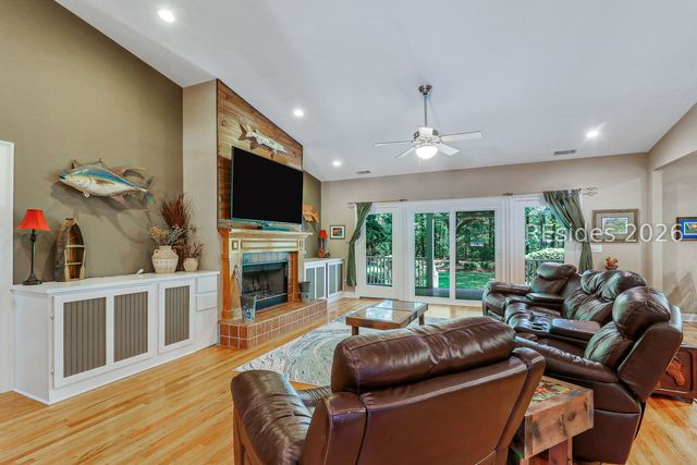 7724 Bees Creek Rd, Ridgeland, SC 29936