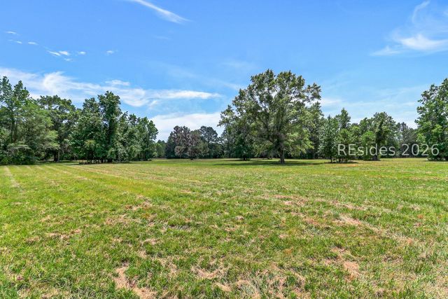 7724 Bees Creek Rd, Ridgeland, SC 29936