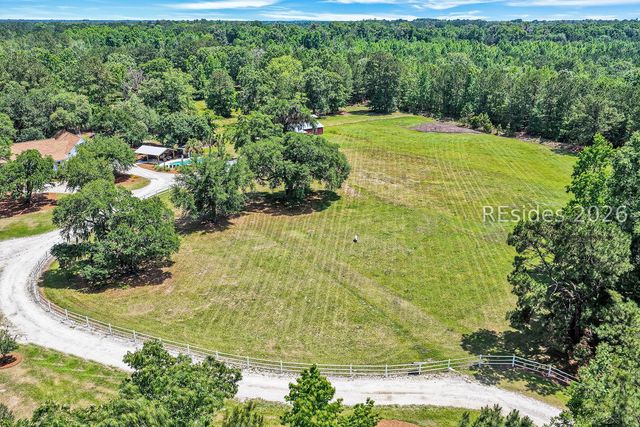 7724 Bees Creek Rd, Ridgeland, SC 29936