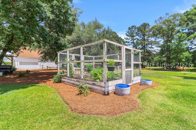 7724 Bees Creek Rd, Ridgeland, SC 29936