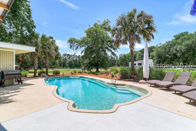 7724 Bees Creek Rd, Ridgeland, SC 29936