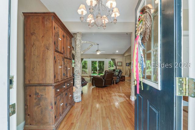 7724 Bees Creek Rd, Ridgeland, SC 29936