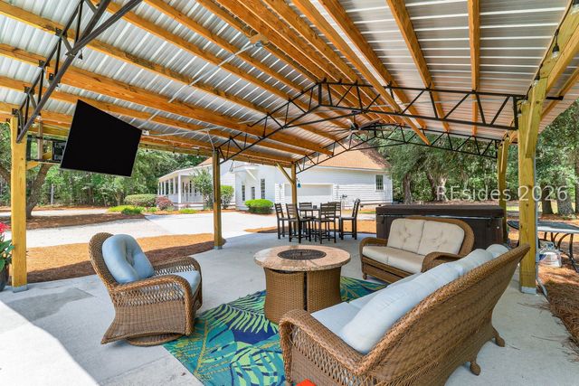 7724 Bees Creek Rd, Ridgeland, SC 29936