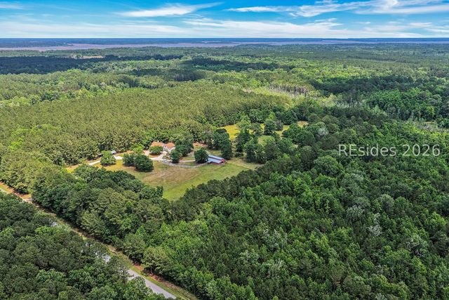 7724 Bees Creek Rd, Ridgeland, SC 29936