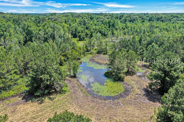7724 Bees Creek Rd, Ridgeland, SC 29936