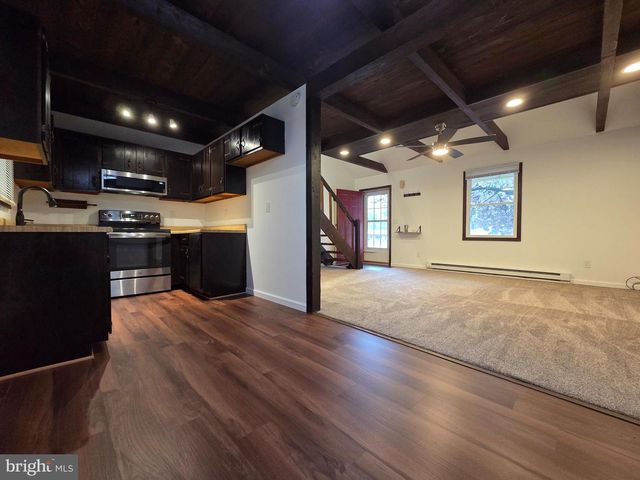 214 N LIVERPOOL ST, Manchester, PA 17345