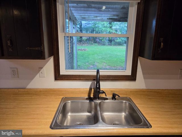 214 N LIVERPOOL ST, Manchester, PA 17345