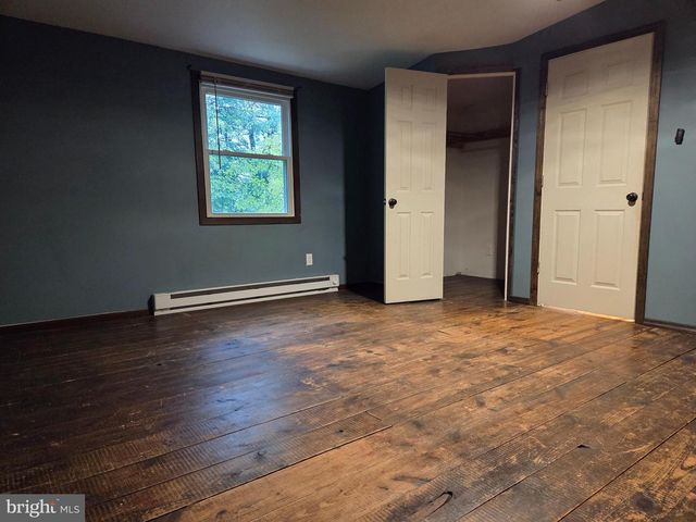 214 N LIVERPOOL ST, Manchester, PA 17345