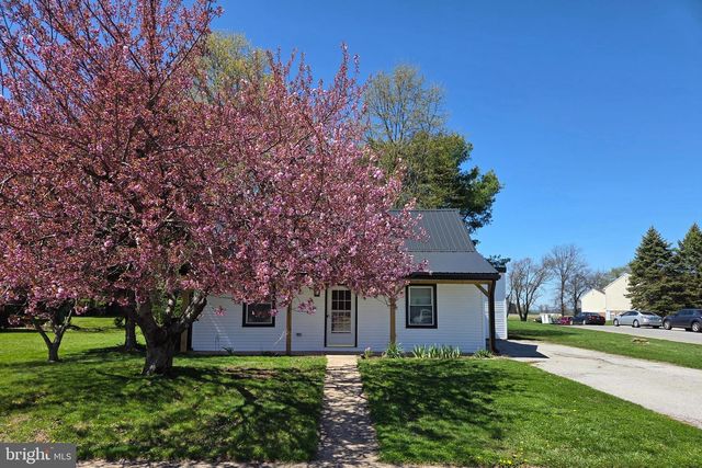 214 N LIVERPOOL ST, Manchester, PA 17345