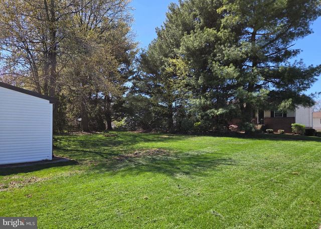 214 N LIVERPOOL ST, Manchester, PA 17345