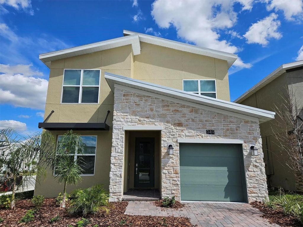 949 LEADER STREET, Davenport, FL 33896