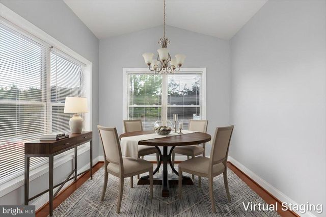 88 SIGNAL KNOB COTTAGE DR, Strasburg, VA 22657
