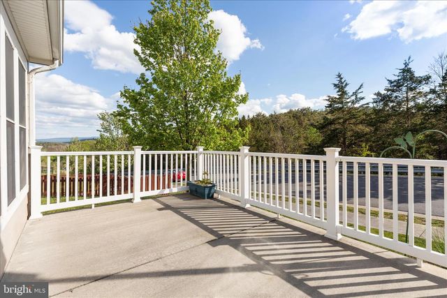 88 SIGNAL KNOB COTTAGE DR, Strasburg, VA 22657