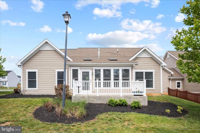 88 SIGNAL KNOB COTTAGE DR, Strasburg, VA 22657