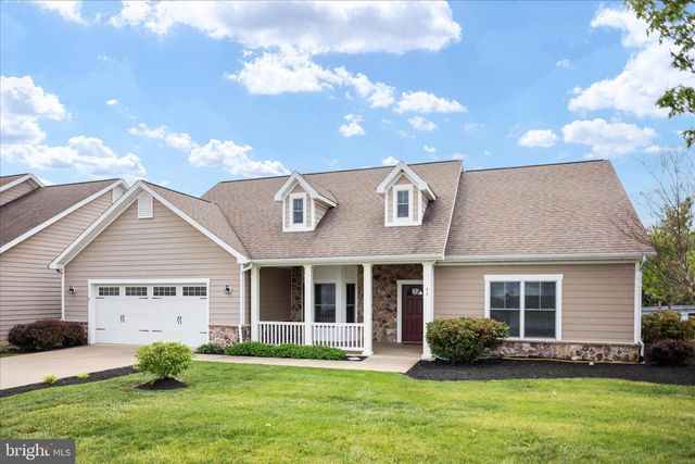 88 SIGNAL KNOB COTTAGE DR, Strasburg, VA 22657