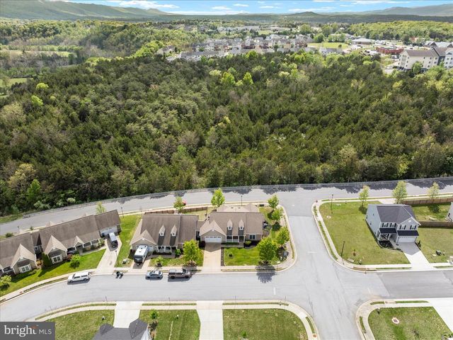 88 SIGNAL KNOB COTTAGE DR, Strasburg, VA 22657