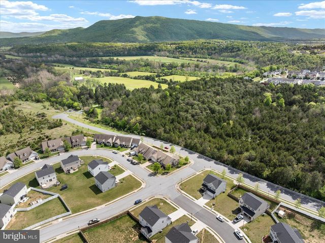 88 SIGNAL KNOB COTTAGE DR, Strasburg, VA 22657