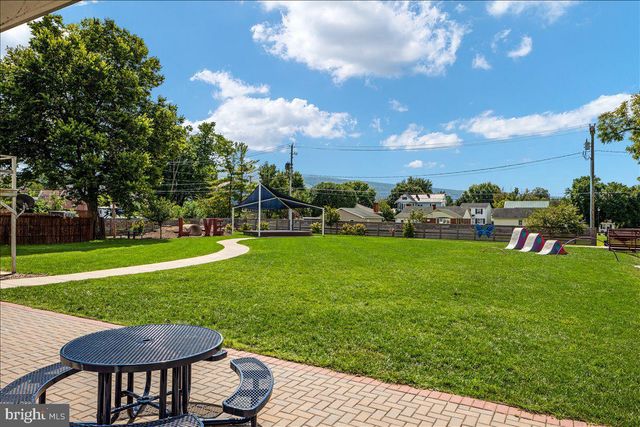 88 SIGNAL KNOB COTTAGE DR, Strasburg, VA 22657