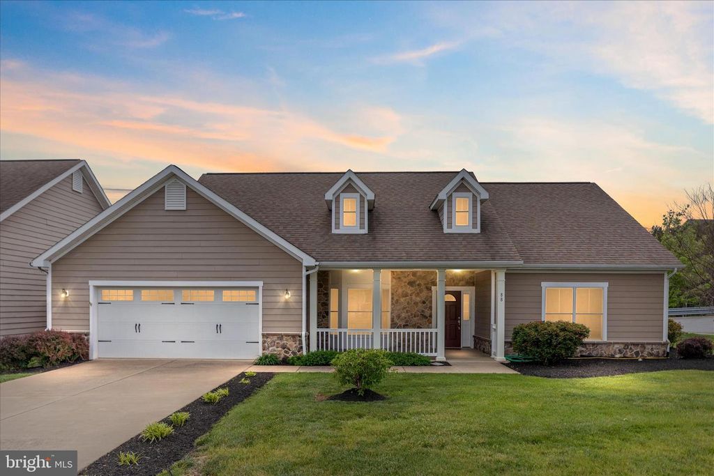 88 SIGNAL KNOB COTTAGE DR, Strasburg, VA 22657