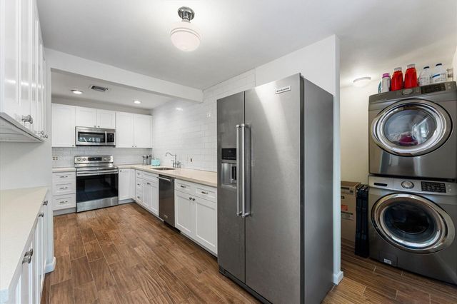 4880 LINCOLN Road, Delray Beach, FL 33445