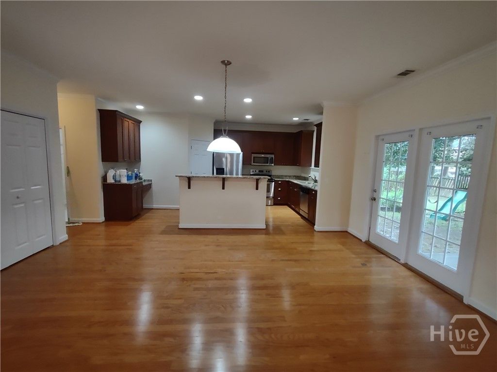 Image 6 of property listing at 72 Patriot Drive, Richmond Hill, GA 31324