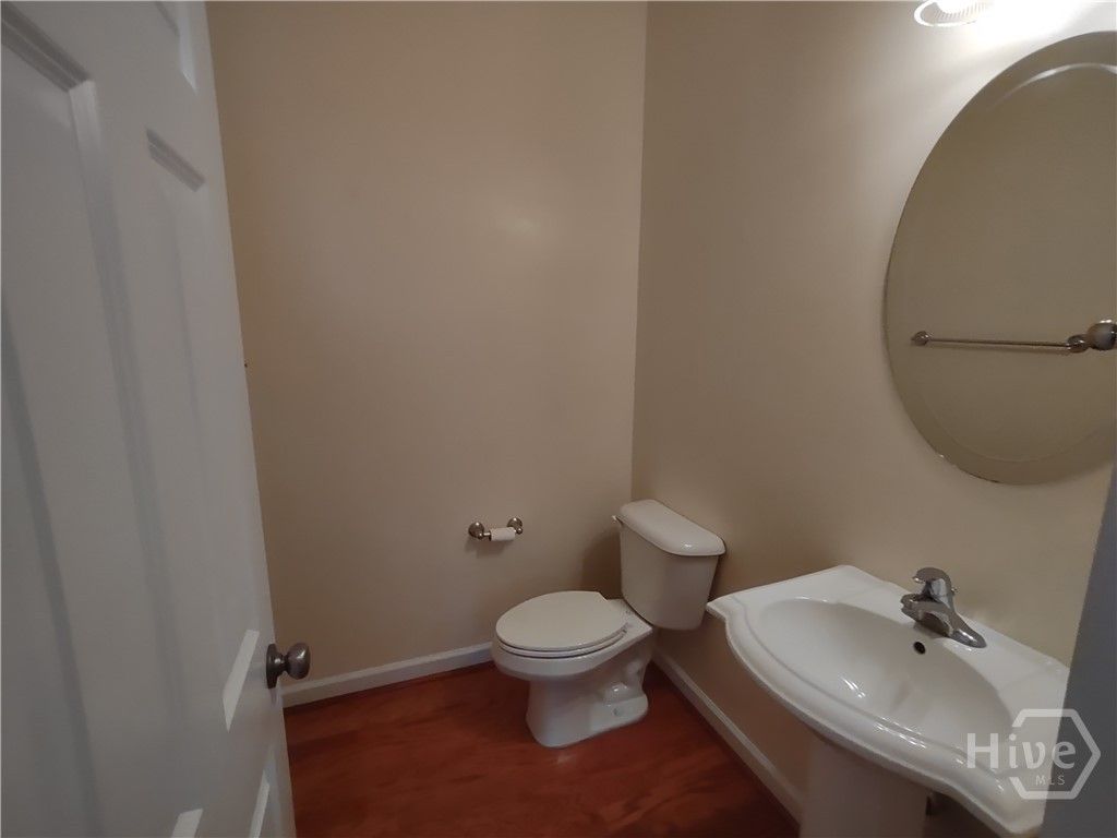 Image 8 of property listing at 72 Patriot Drive, Richmond Hill, GA 31324