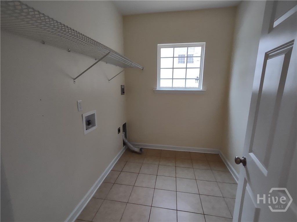 Image 9 of property listing at 72 Patriot Drive, Richmond Hill, GA 31324
