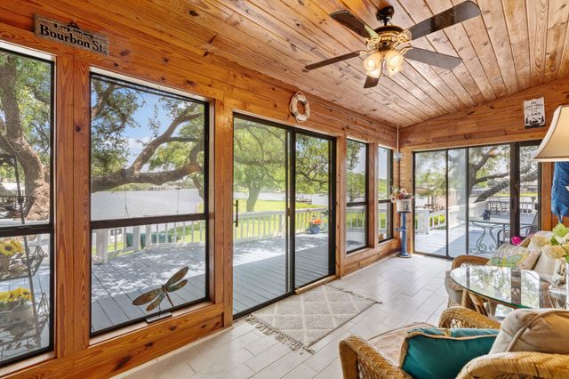 327 Mountain View DR, Sunrise Beach, TX 78643