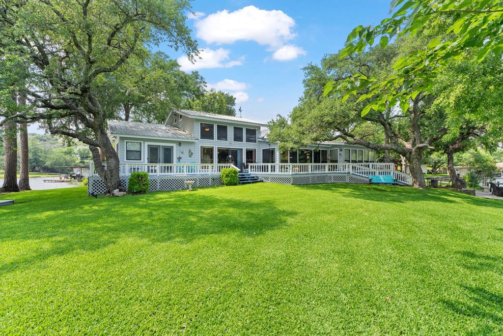 327 Mountain View DR, Sunrise Beach, TX 78643
