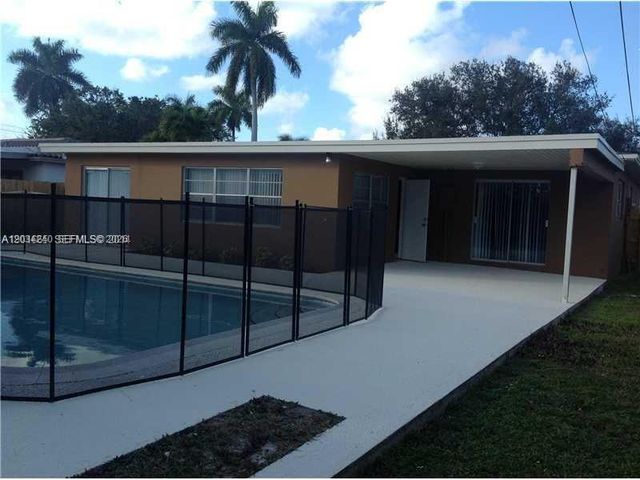 1324 Washington St, Hollywood, FL 33019