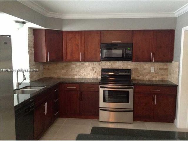 1324 Washington St, Hollywood, FL 33019