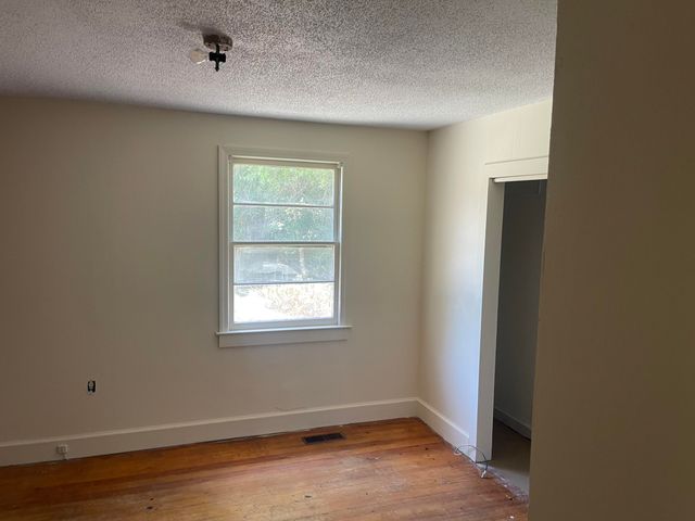 1102 N Lemacks Street, Walterboro, SC 29488