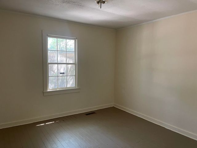 1102 N Lemacks Street, Walterboro, SC 29488