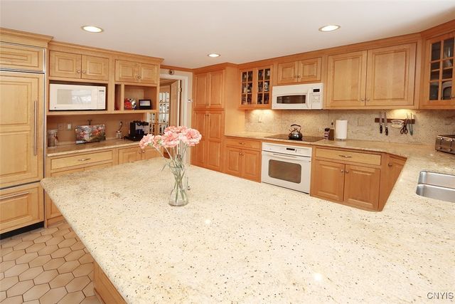 108 Woodberry Lane, Dewitt, NY 13066