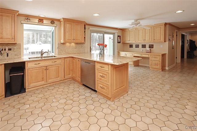 108 Woodberry Lane, Dewitt, NY 13066