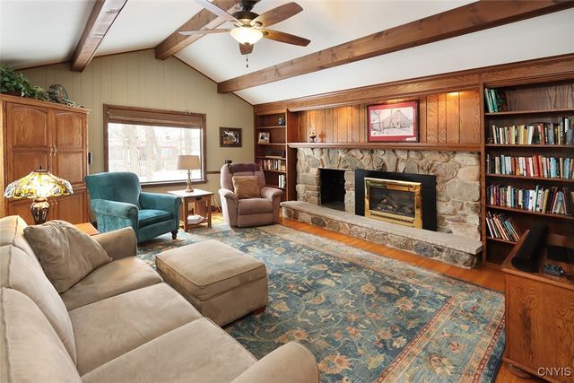 108 Woodberry Lane, Dewitt, NY 13066