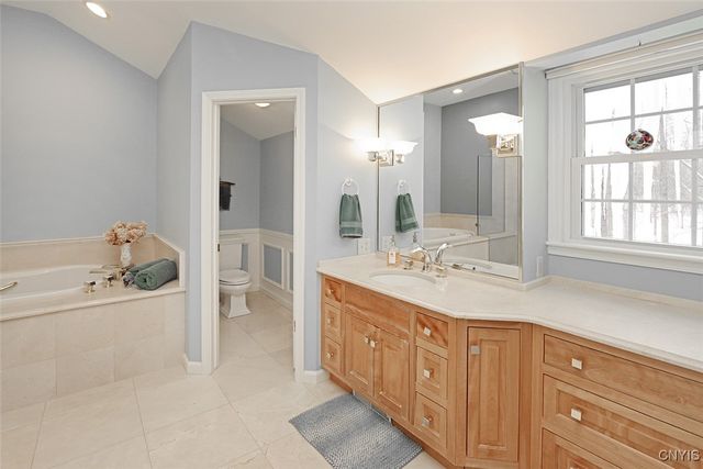 108 Woodberry Lane, Dewitt, NY 13066