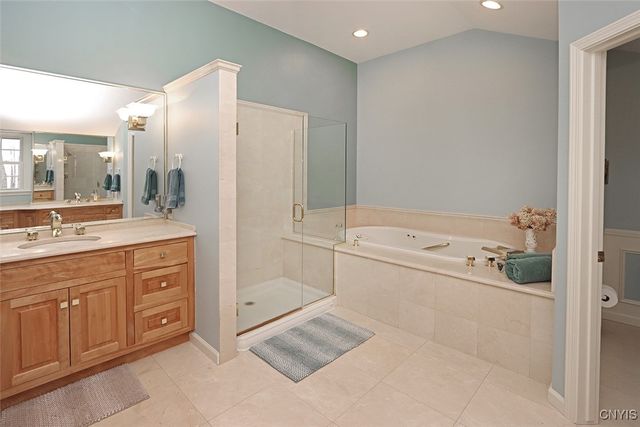 108 Woodberry Lane, Dewitt, NY 13066