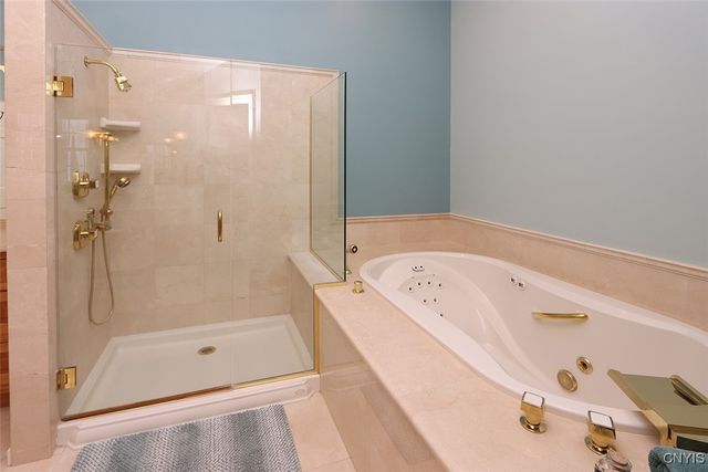 108 Woodberry Lane, Dewitt, NY 13066