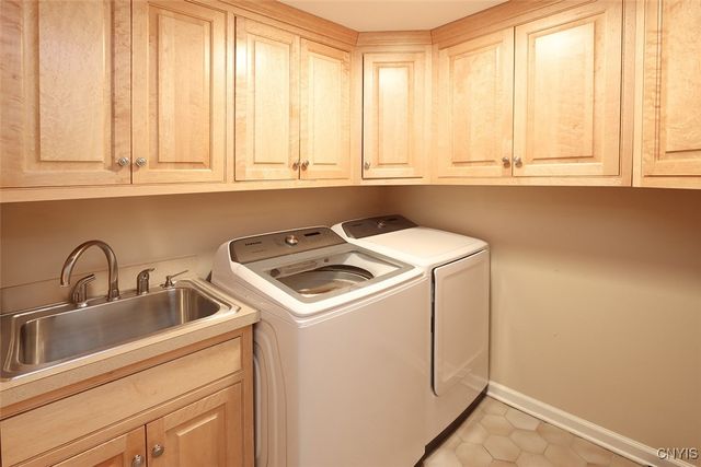 108 Woodberry Lane, Dewitt, NY 13066