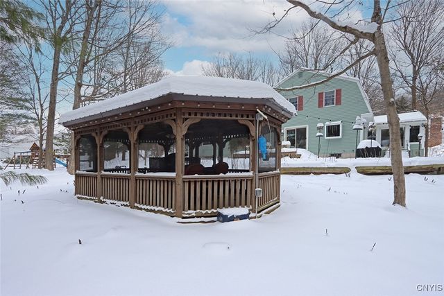 108 Woodberry Lane, Dewitt, NY 13066