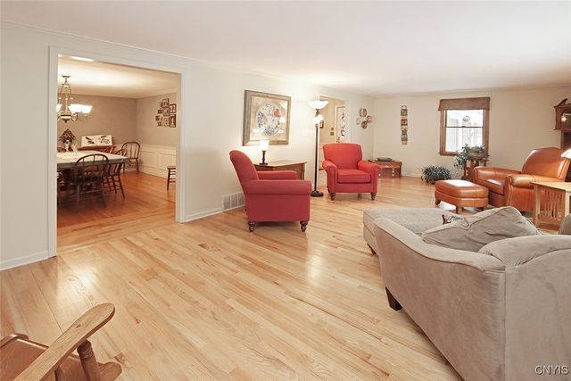 108 Woodberry Lane, Dewitt, NY 13066