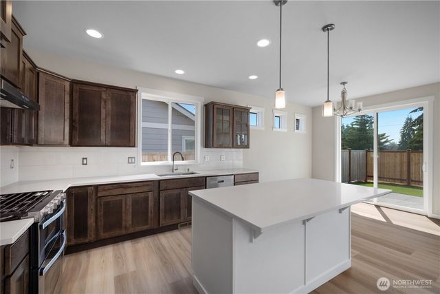 9636 7th Way SE, Lacey, WA 98513